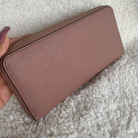 Michael Kors large jet set dusty rose wallet - Picture 3 of 5